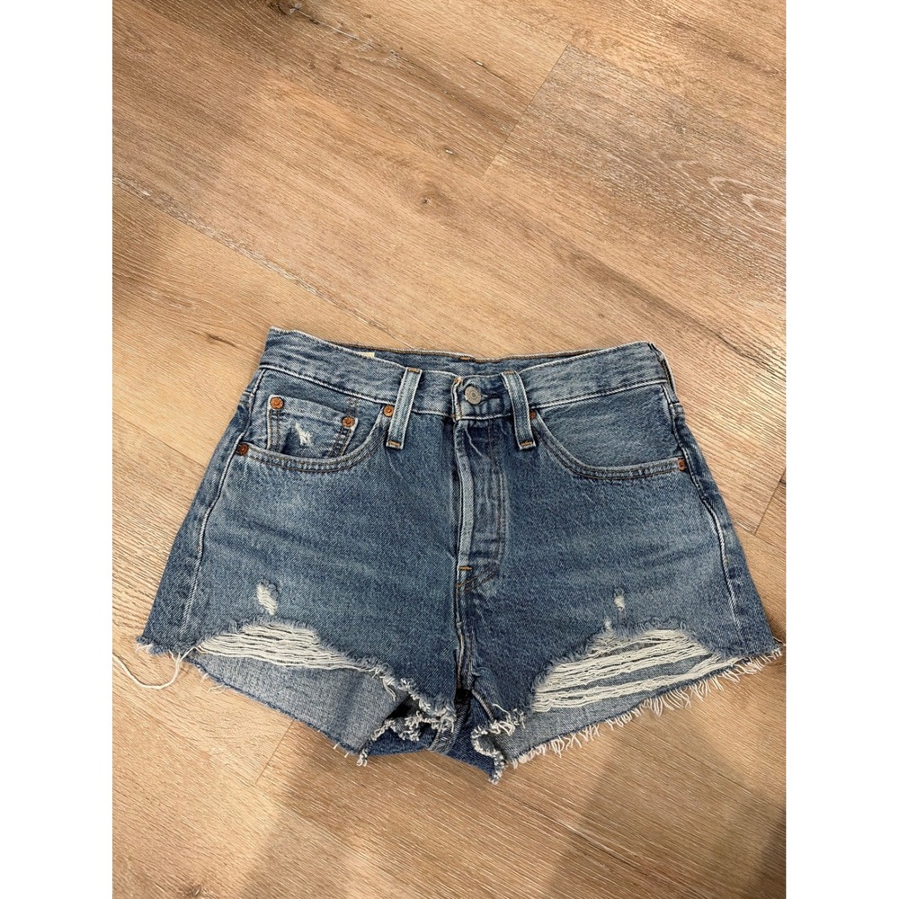 Levis Premium 501 Original Cut Off Shorts Medium Wash Distressed Denim W26